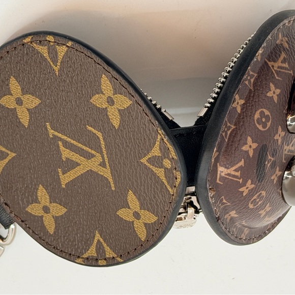 Louis Vuitton classic Monogram Alien Bag Charm / AirPod Case - Picture 3 of 5